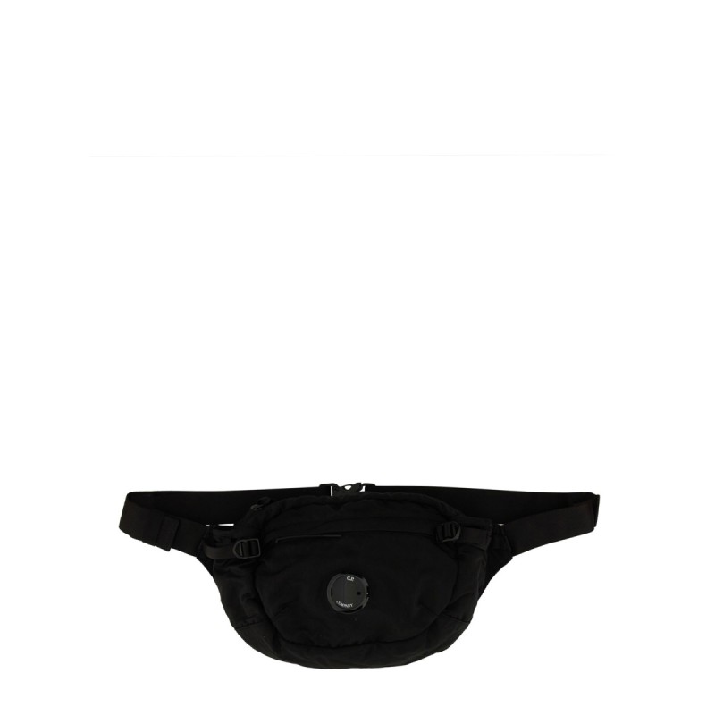 POUCH WITH LOGO