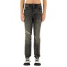 JEANS IN DENIM