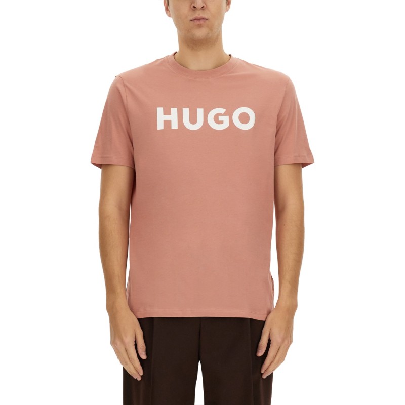 T-SHIRT WITH LOGO