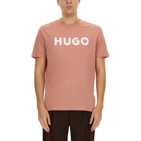 T-SHIRT WITH LOGO