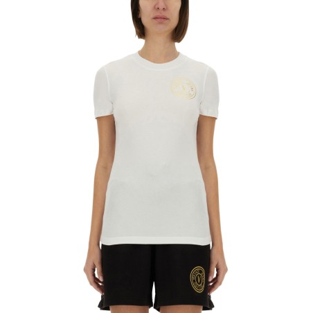 "V-EMBLEM" LOGO T-SHIRT