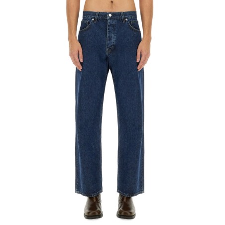 LOOSE FIT JEANS