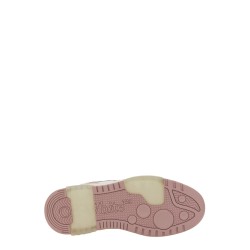 SNEAKER OUT OF OFFICE