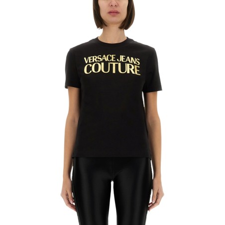 T-SHIRT WITH LOGO