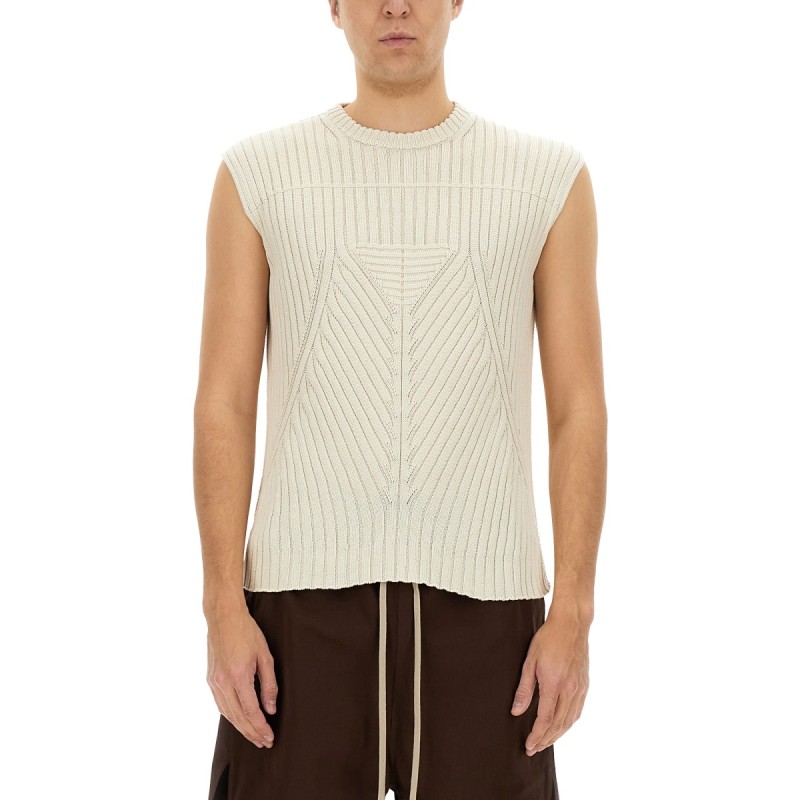 KNITTED VEST