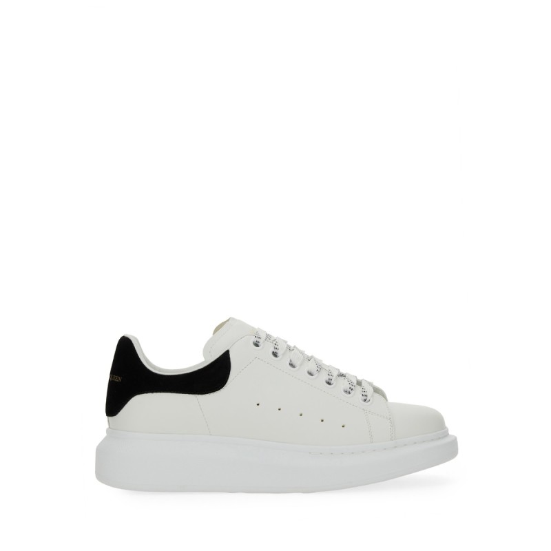 OVERSIZED SNEAKER