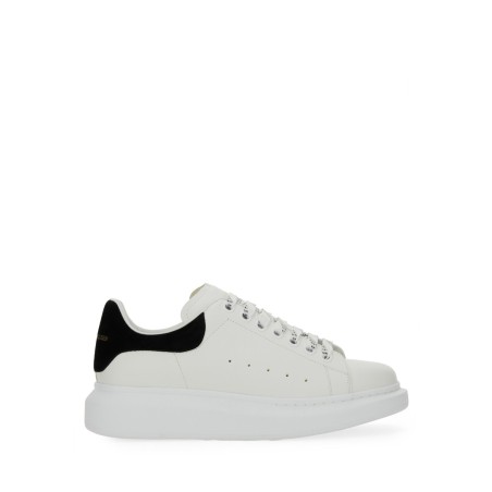OVERSIZED SNEAKER