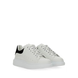 OVERSIZED SNEAKER