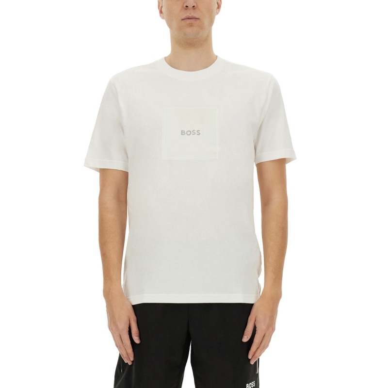 T-SHIRT WITH LOGO