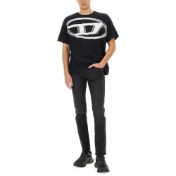 T-SHIRT WITH MAXI OVAL D