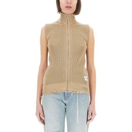 KNITTED VEST