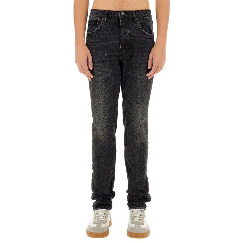 JEANS IN DENIM
