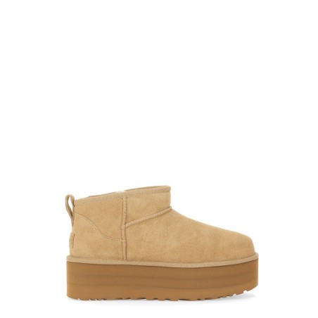 CLASSIC ULTRA MINI BOOT WITH PLATFORM