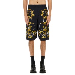 SHORTS WITH BAROQUE OUTLINE PRINT