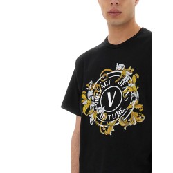 T-SHIRT V-EMBLEM OUTLINE BAROQUE