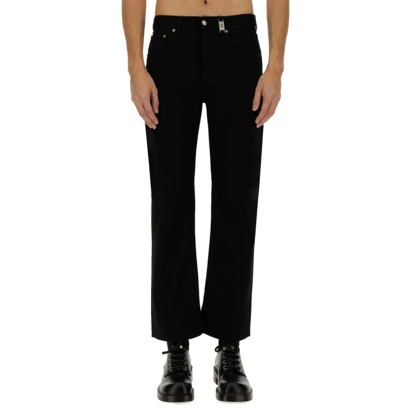 STRAIGHT LEG JEANS
