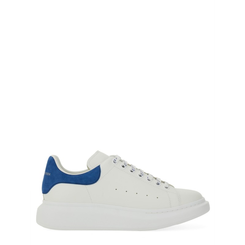 OVERSIZED SNEAKER