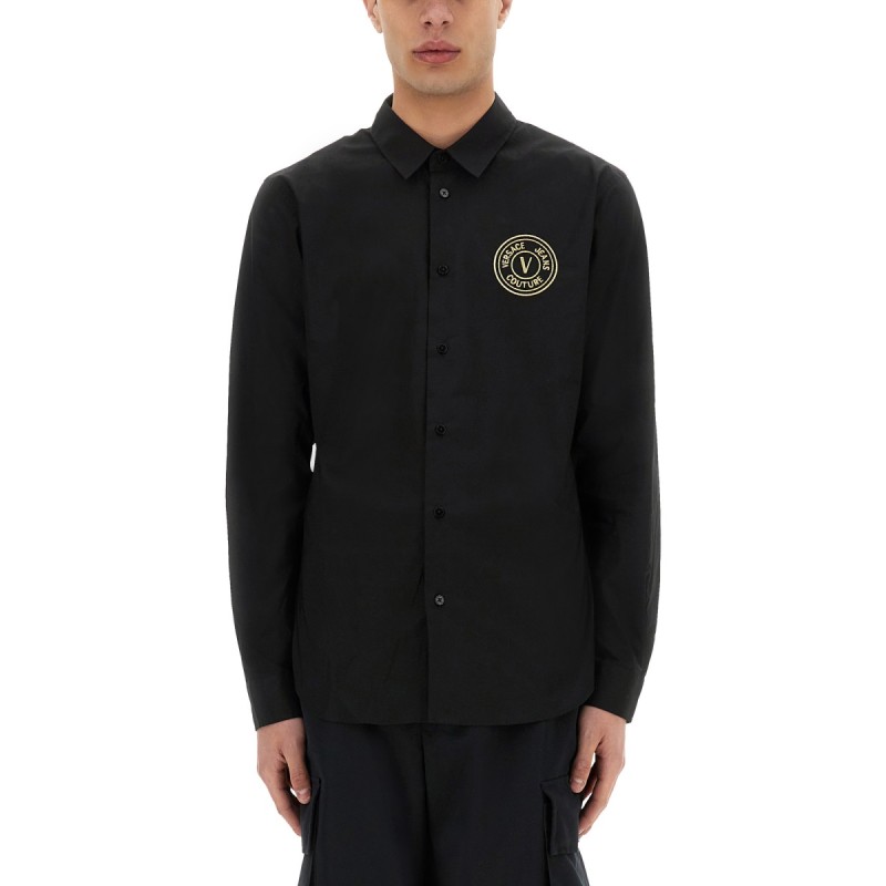 SHIRT WITH V-EMBLEM