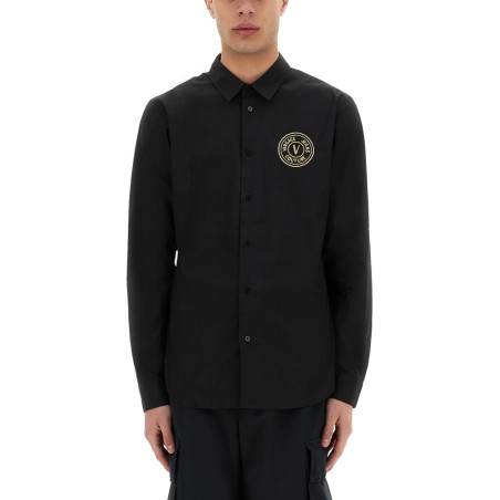 SHIRT WITH V-EMBLEM