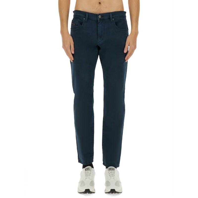 JEANS 2019 D-STRUKT