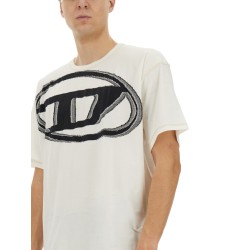 T-SHIRT WITH MAXI OVAL D