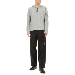 ZIP SWEATSHIRT.