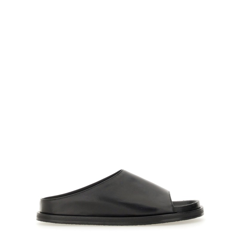 LEATHER SANDAL