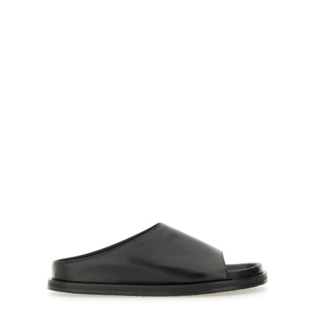 LEATHER SANDAL