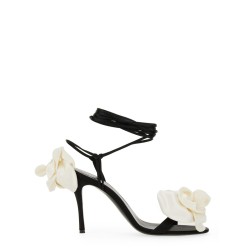 SANDAL WITH TWO FLOWERS