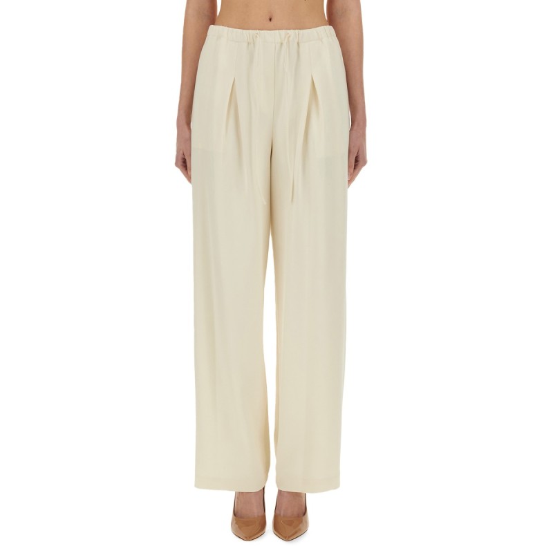 PANTS WITH PLEAT
