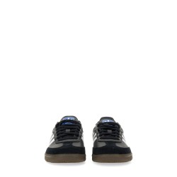 SAMBA SNEAKER.