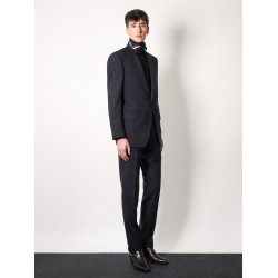 Wool suit with wide lapel