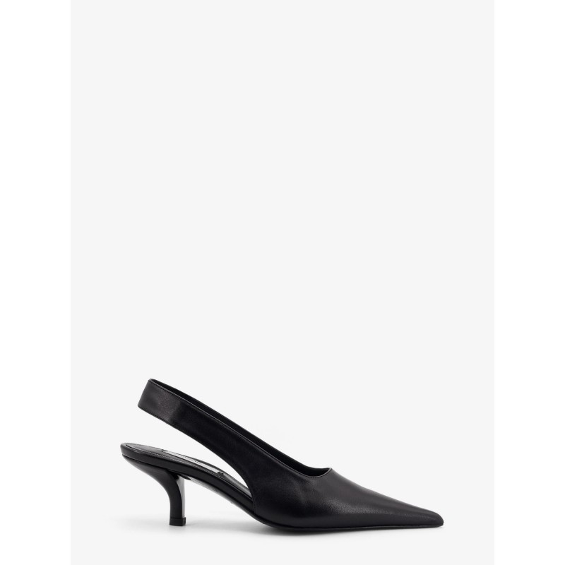 Leather decolleté slingback
