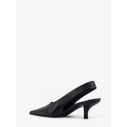 Leather decolleté slingback