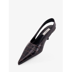 Leather decolleté slingback with croco effect