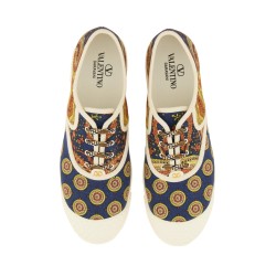 CANVAS SNEAKER