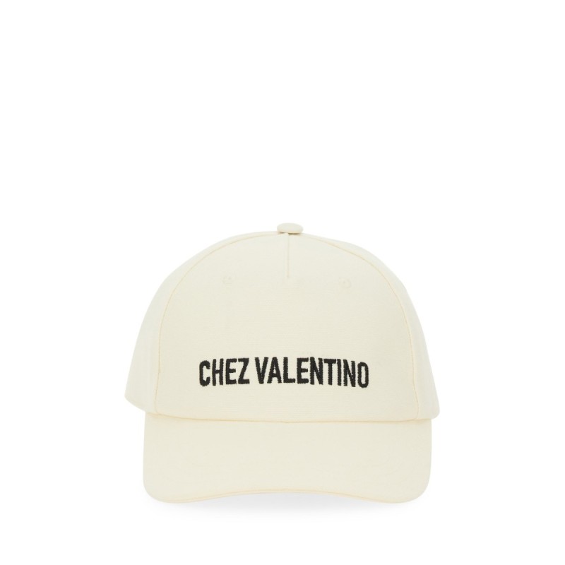 BASEBALL CAP WITH EMBROIDERY