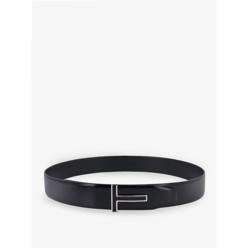 Leather belt with enamelled logo