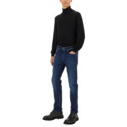 JEANS IN DENIM