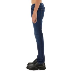 JEANS IN DENIM