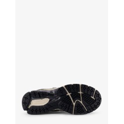 1906U low-top mesh sneakers