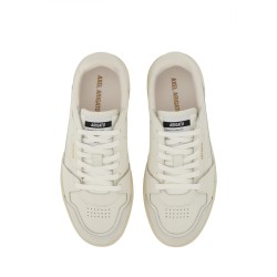 SNEAKER "SAYS IT"