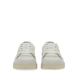 SNEAKER "SAYS IT"