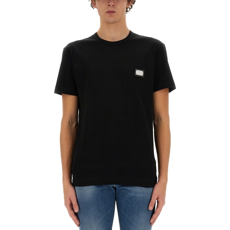 T-SHIRT CON PLACCA LOGATA