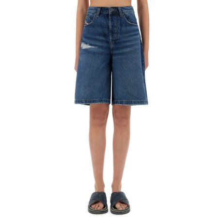 "DE-SIRE" SHORTS