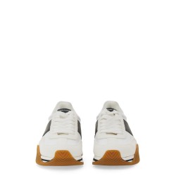 SNEAKER JAMES
