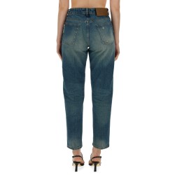 STRAIGHT LEG JEANS