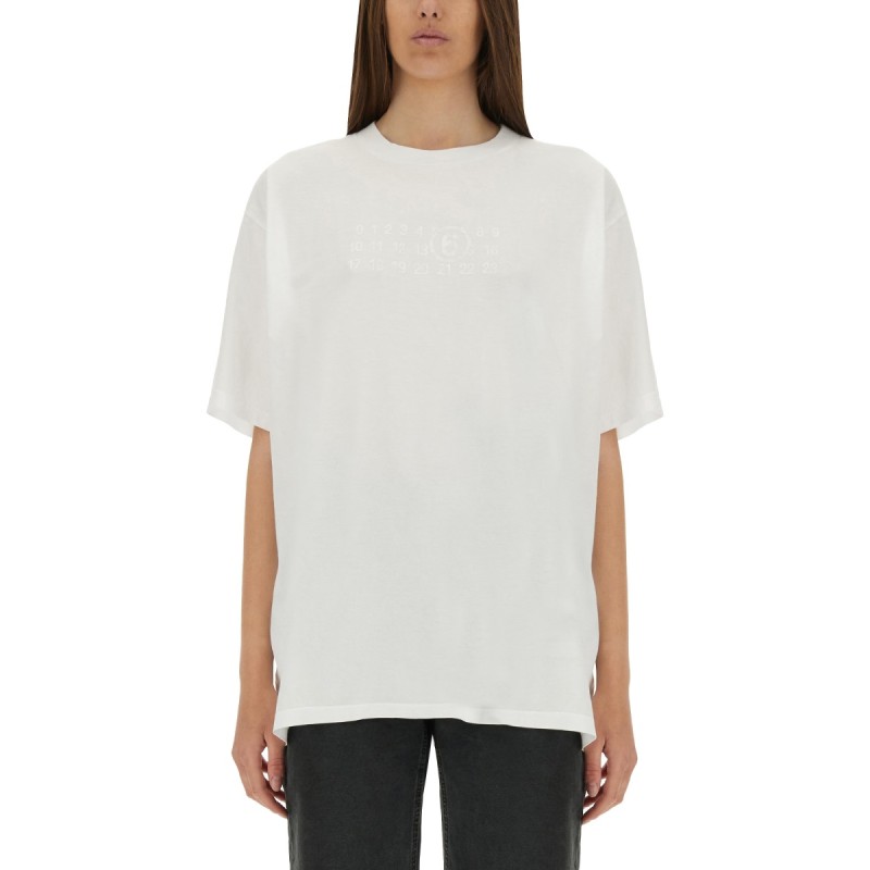 T-SHIRT WITH LOGO