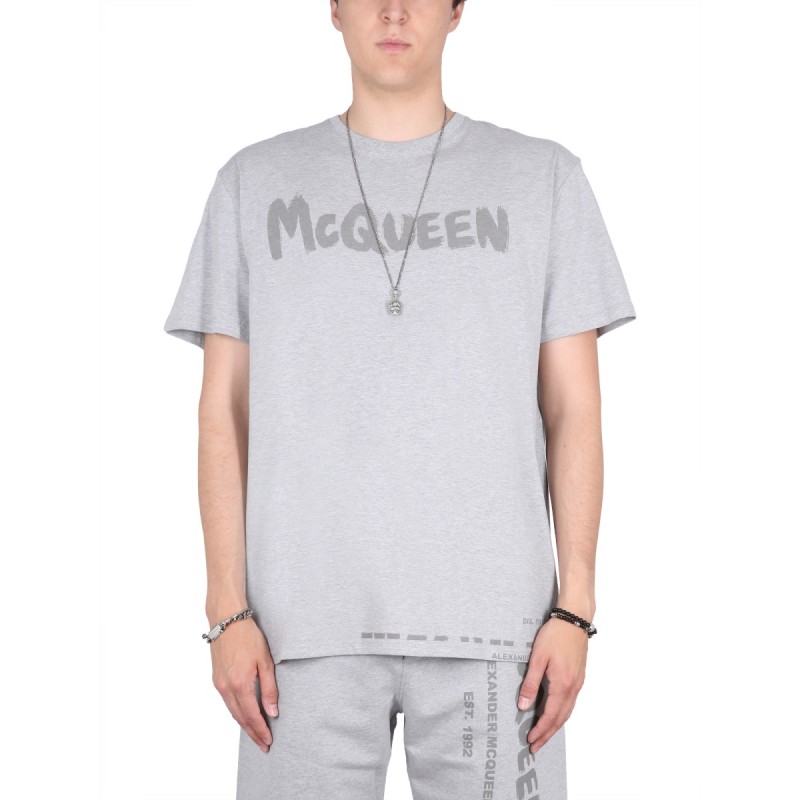 GRAFFITI PRINT T-SHIRT