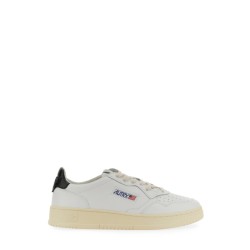 SNEAKER MEDALIST LOW